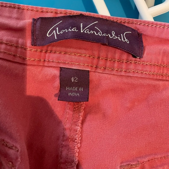 Women’s pink shorts - Picture 2 of 7